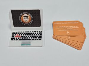 Θήκη για κάρτες σε σχήμα laptop (card holder)